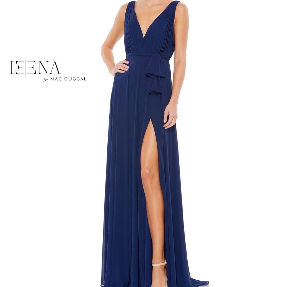 NWT Mac Duggal SZ 2 Gown V-Neck Sleeveless‎ Chiffon Formal Dress Navy Blue